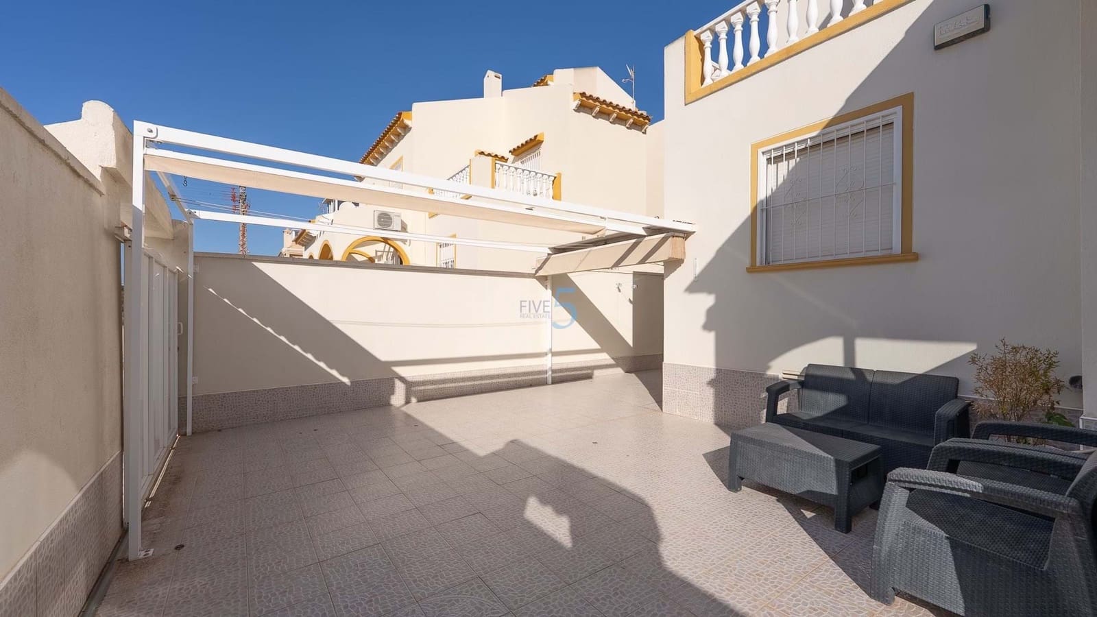 3 bedroom Townhouse for sale in Playa Flamenca with pool garage - € 224,000 (Ref: 9334222)