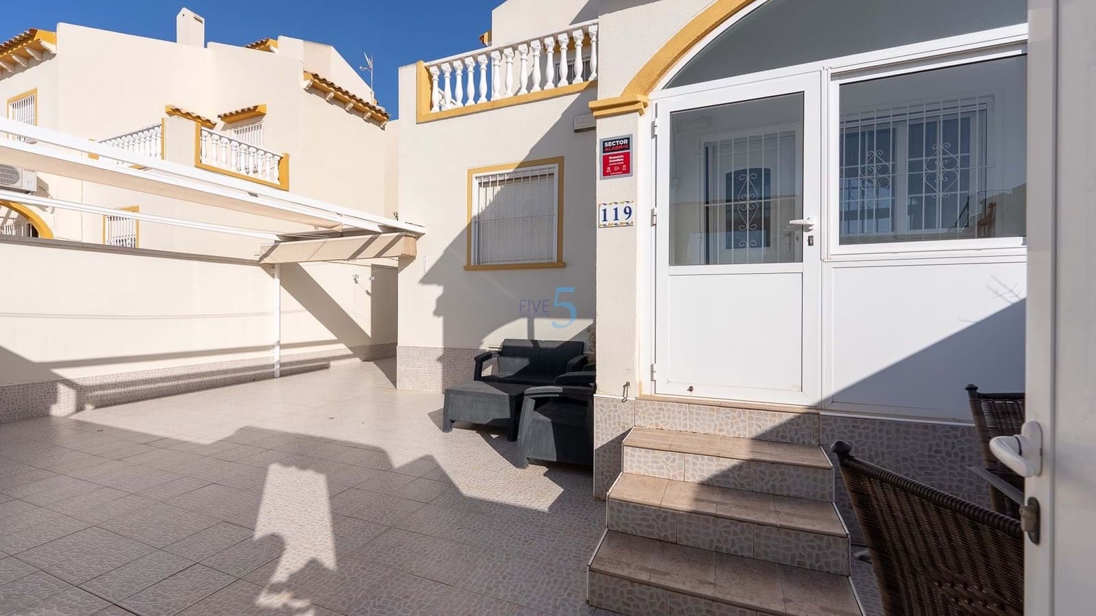 3 bedroom Townhouse for sale in Playa Flamenca with pool garage - € 224,000 (Ref: 9334222)