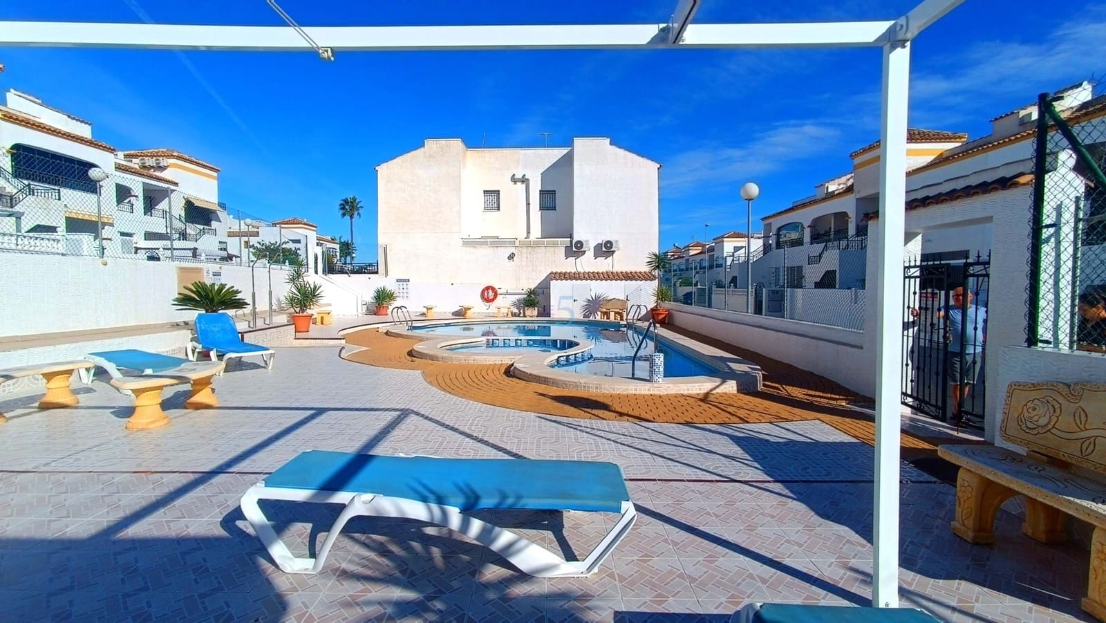 2 chambre Appartement à vendre à Vistabella avec piscine - 109 995 € (Ref: 9343035)