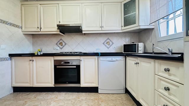 2 soverom Hus til salgs i Playa Flamenca, Orihuela med svømmebasseng - € 225 000 (Ref: 9343877)