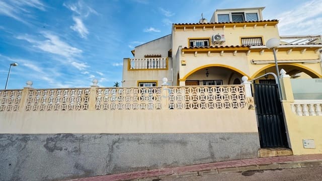 2 soverom Hus til salgs i Playa Flamenca, Orihuela med svømmebasseng - € 225 000 (Ref: 9343877)