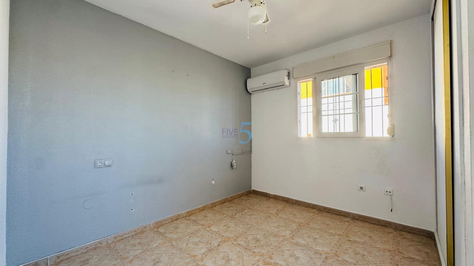 2 soverom Hus til salgs i Playa Flamenca med svømmebasseng - € 225 000 (Ref: 9343877)