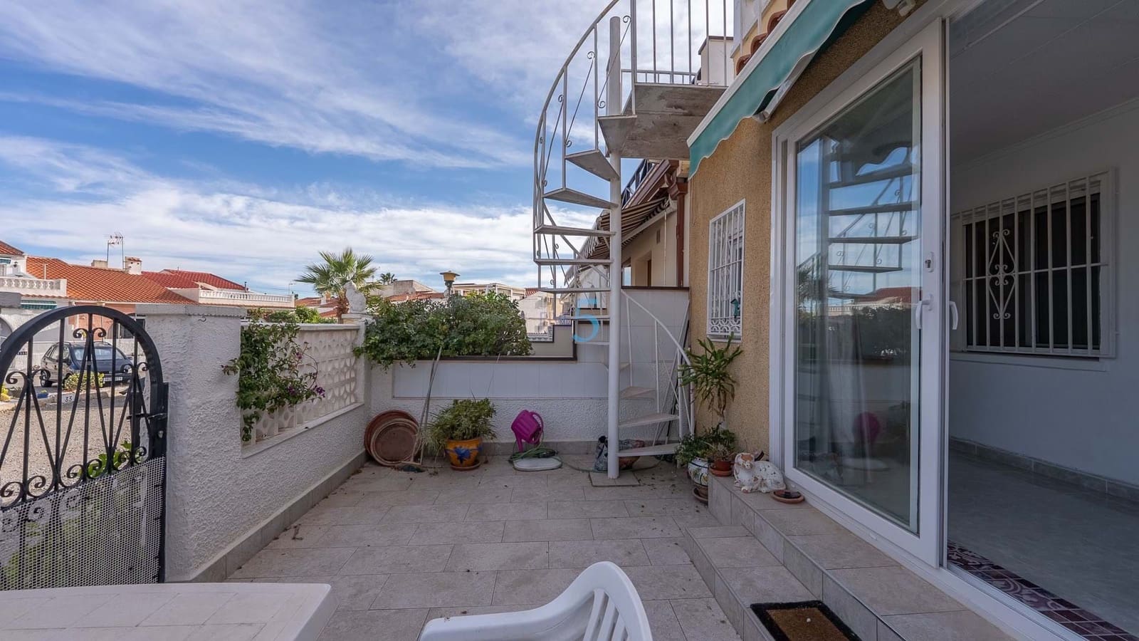 3 chambre Maison de Ville à vendre à Torrevieja - 149 000 € (Ref: 9344013)