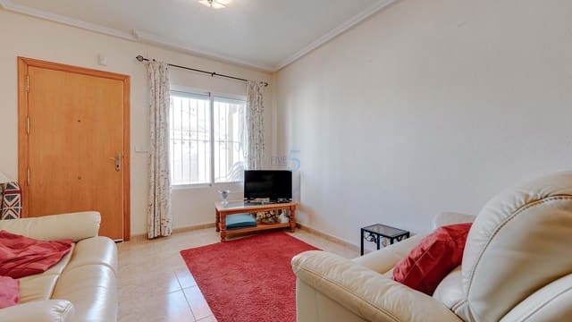 2 chambre Villa/Maison Semi-Mitoyenne à vendre à Torrevieja avec piscine garage - 180 000 € (Ref: 9344015)