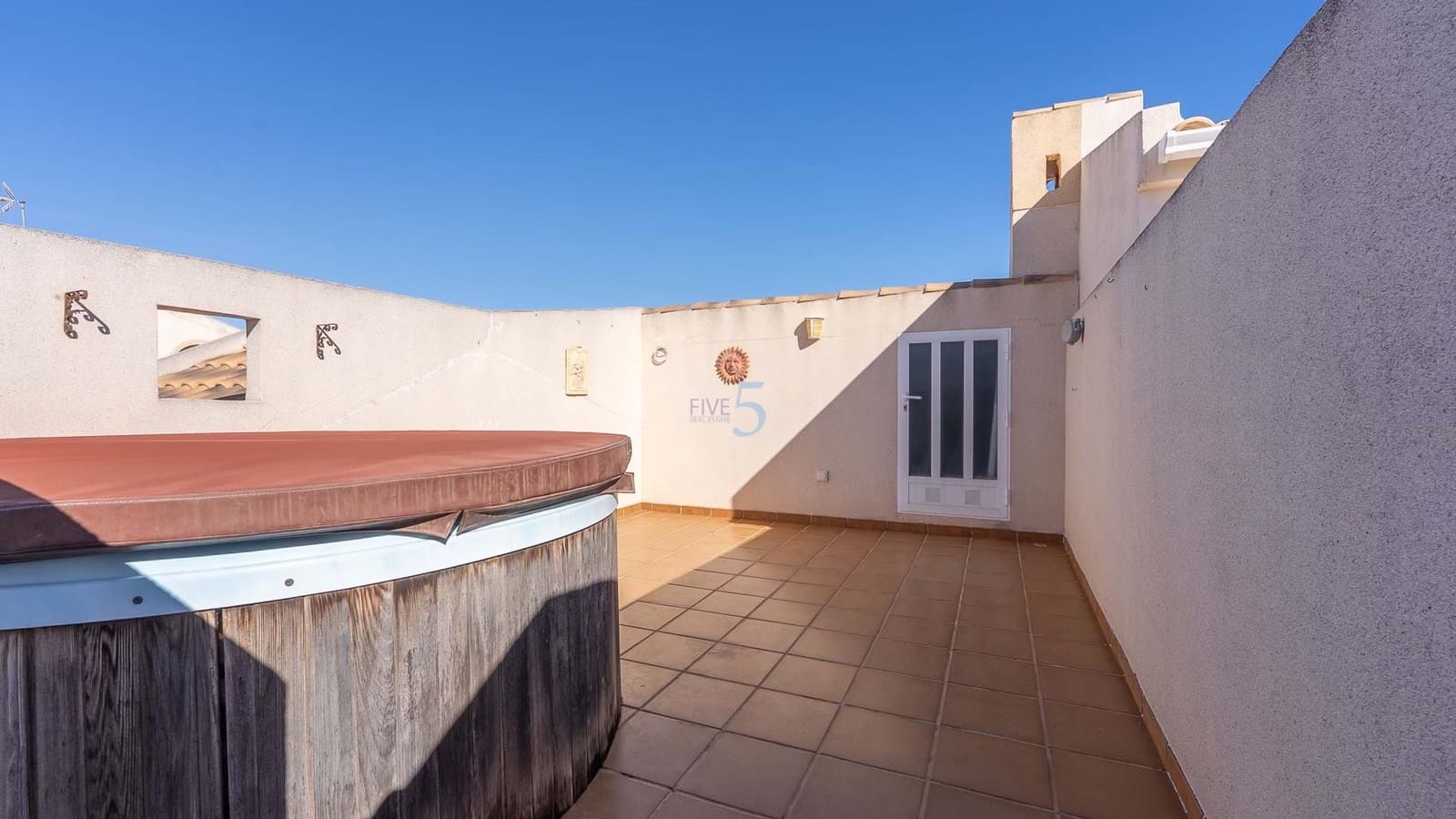 2 chambre Villa/Maison Semi-Mitoyenne à vendre à Torrevieja avec piscine garage - 180 000 € (Ref: 9344015)