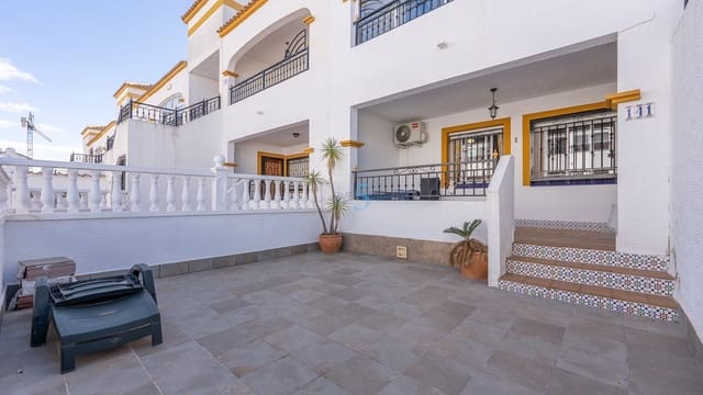 2 makuuhuone Huoneisto myytävänä paikassa Vistabella, Orihuela mukana uima-altaan - 99 999 € (Ref: 9345769)
