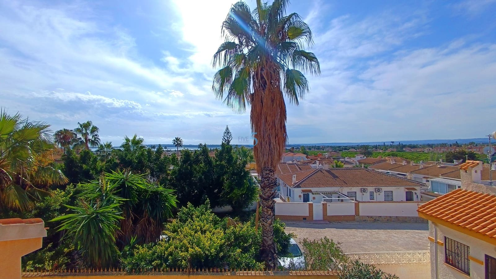 3 chambre Villa/Maison à vendre à Ciudad Quesada avec piscine garage - 380 000 € (Ref: 9348820)