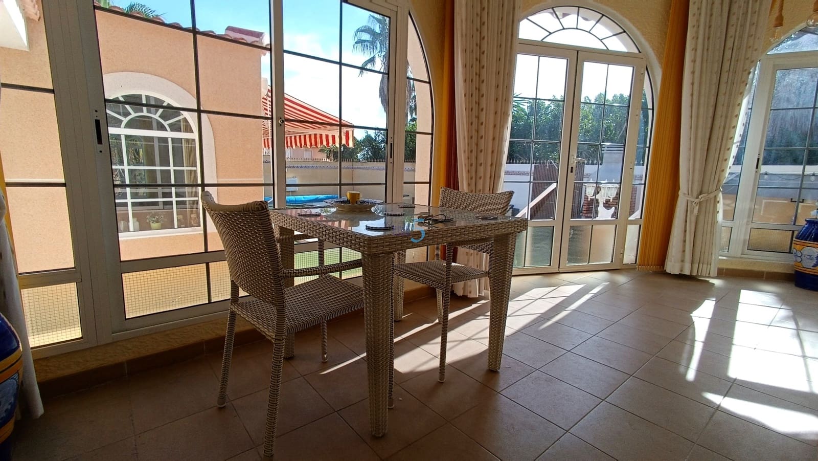 3 chambre Villa/Maison à vendre à Ciudad Quesada avec piscine garage - 380 000 € (Ref: 9348820)