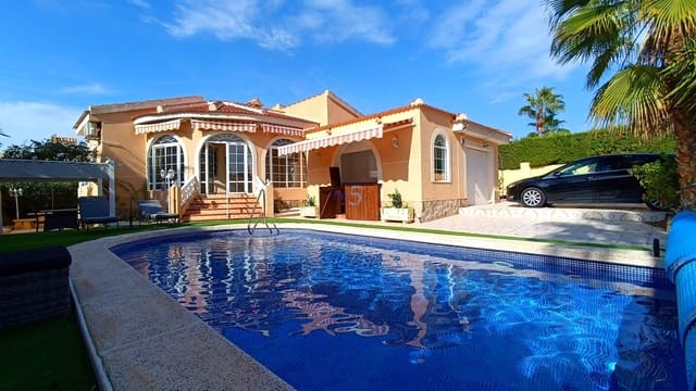 3 chambre Villa/Maison à vendre à Ciudad Quesada, Rojales avec piscine garage - 380 000 € (Ref: 9348820)