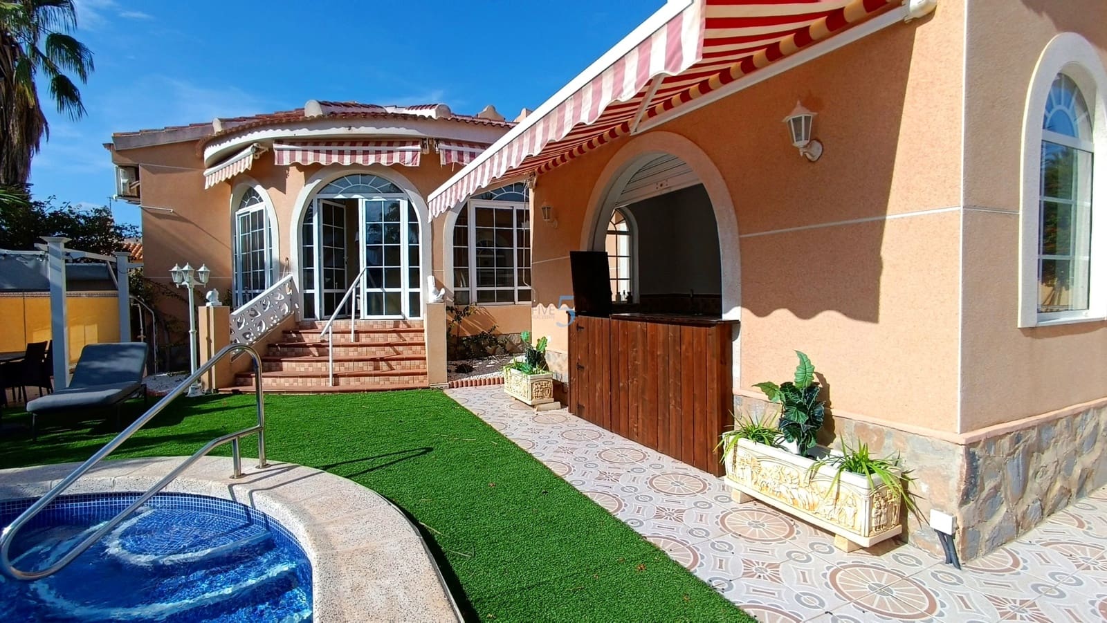 3 chambre Villa/Maison à vendre à Ciudad Quesada avec piscine garage - 380 000 € (Ref: 9348820)