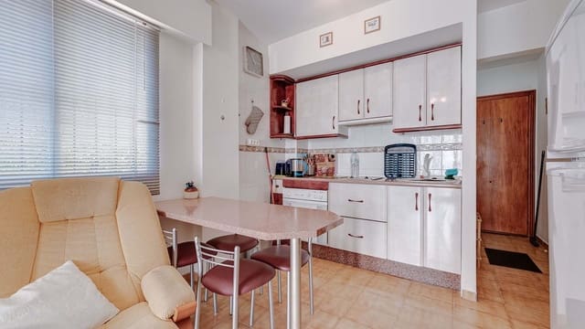 2 bedroom Apartment for sale in Torrevieja - € 133,000 (Ref: 9348821)