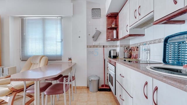 2 bedroom Apartment for sale in Torrevieja - € 133,000 (Ref: 9348821)