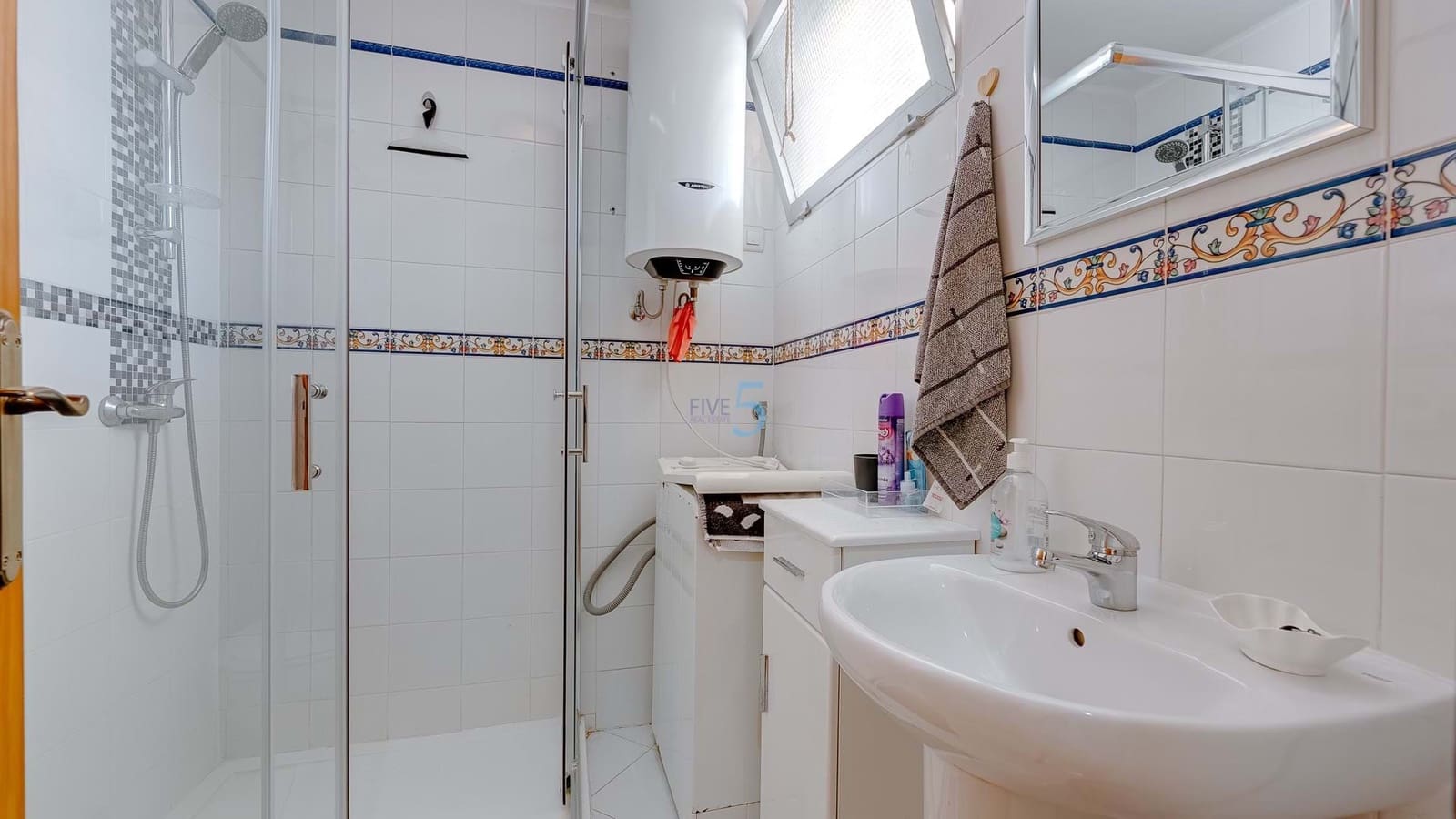 2 bedroom Apartment for sale in Torrevieja - € 133,000 (Ref: 9348821)