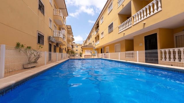 3 soverom Leilighet til salgs i Formentera del Segura med svømmebasseng - € 139 000 (Ref: 9348823)