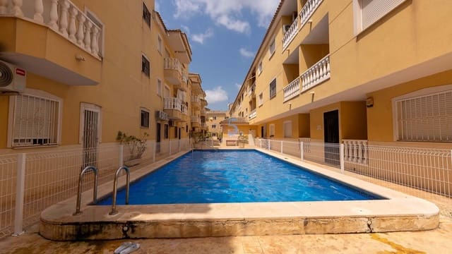 3 soverom Leilighet til salgs i Formentera del Segura med svømmebasseng - € 139 000 (Ref: 9348823)