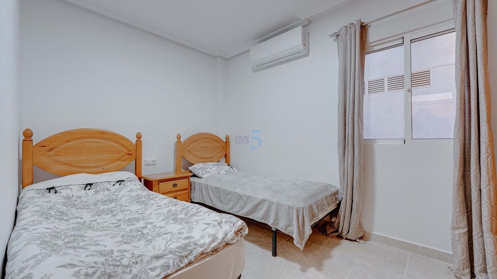 2 chambre Appartement à vendre à Villamartin avec piscine - 159 000 € (Ref: 9350130)