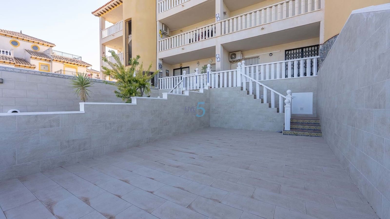 2 chambre Appartement à vendre à Villamartin avec piscine - 159 000 € (Ref: 9350130)