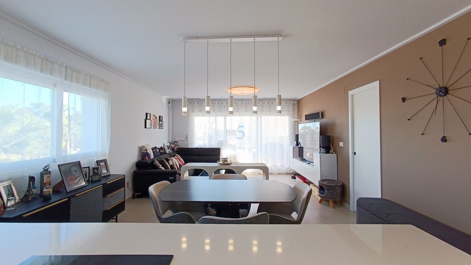 3 makuuhuone Huoneisto myytävänä paikassa El Raso mukana uima-altaan 
autotalli - 269 500 € (Ref: 9352188)