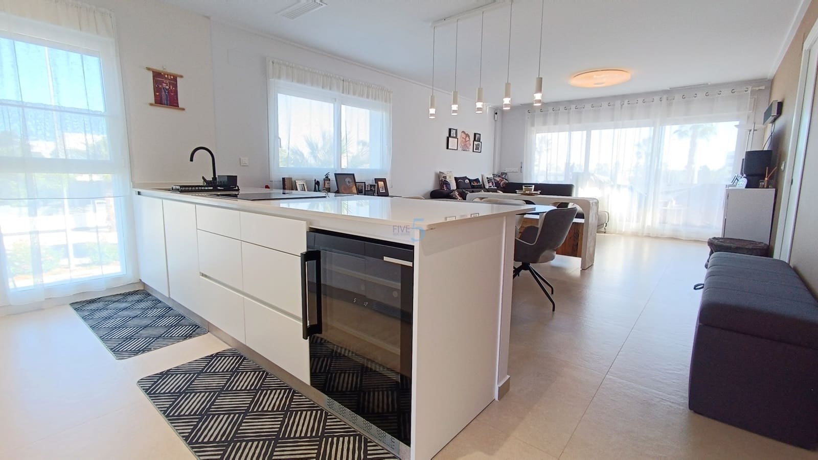 3 makuuhuone Huoneisto myytävänä paikassa El Raso mukana uima-altaan 
autotalli - 269 500 € (Ref: 9352188)