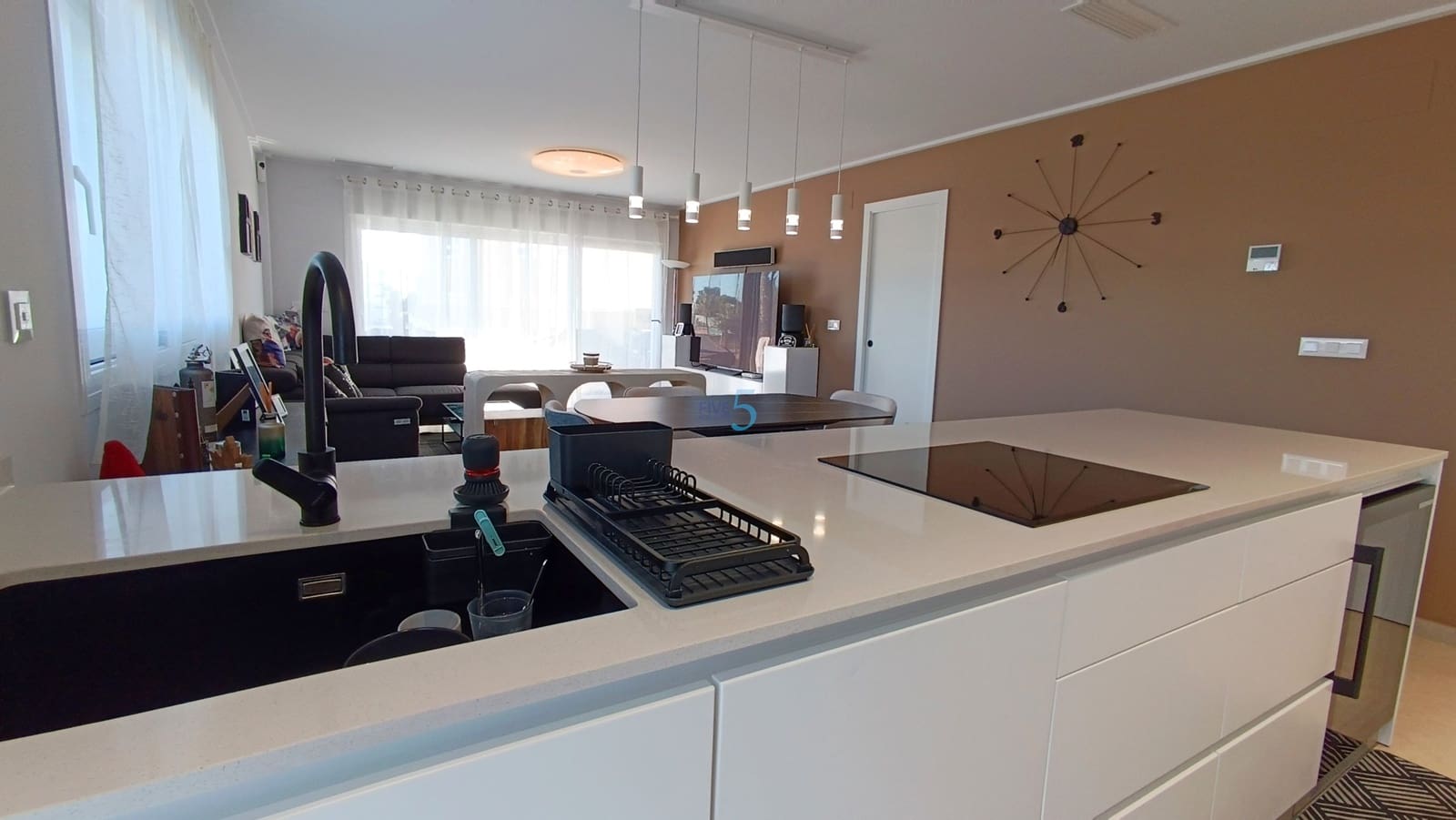 3 makuuhuone Huoneisto myytävänä paikassa El Raso mukana uima-altaan 
autotalli - 269 500 € (Ref: 9352188)