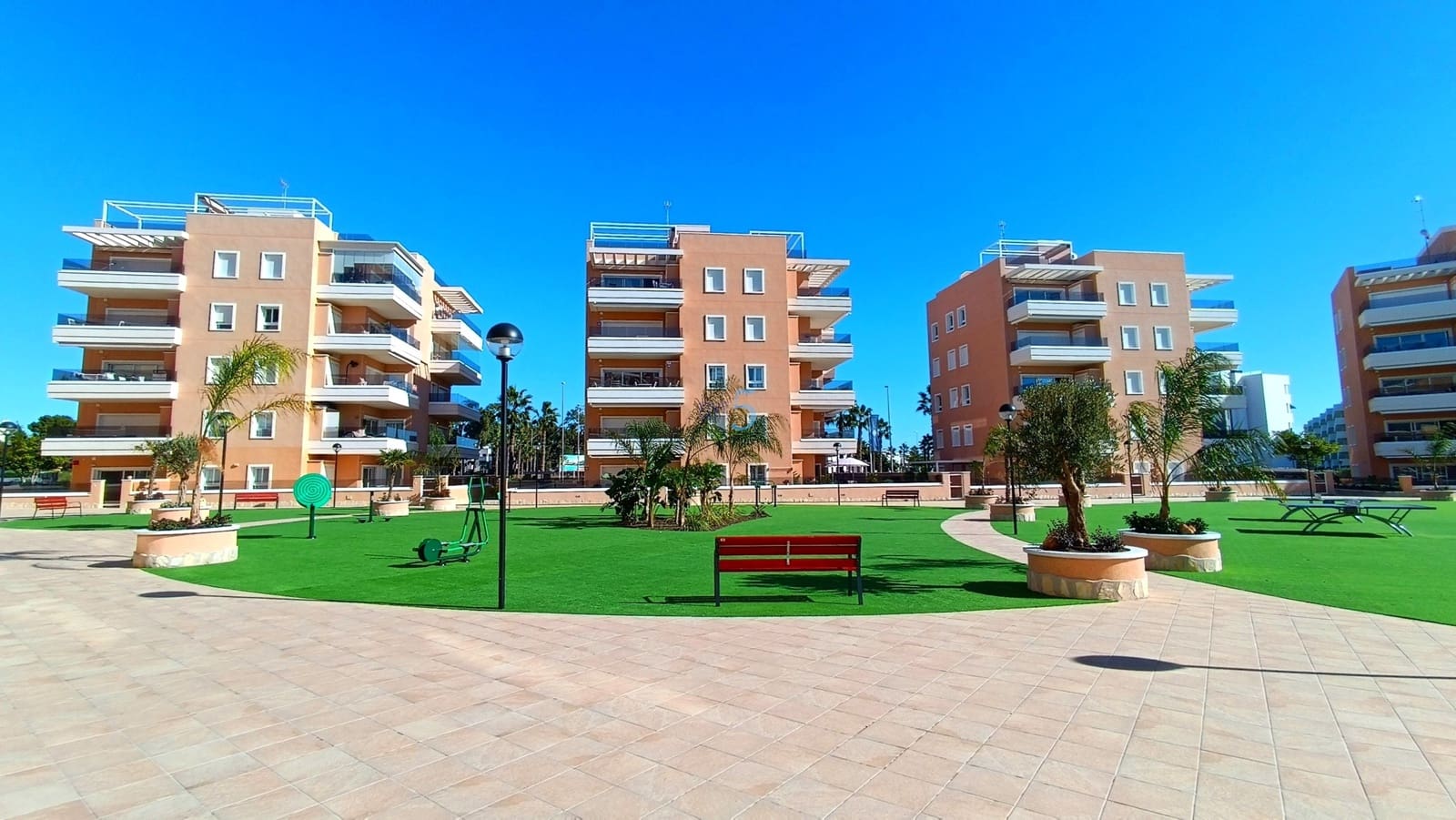 3 makuuhuone Huoneisto myytävänä paikassa El Raso mukana uima-altaan 
autotalli - 269 500 € (Ref: 9352188)