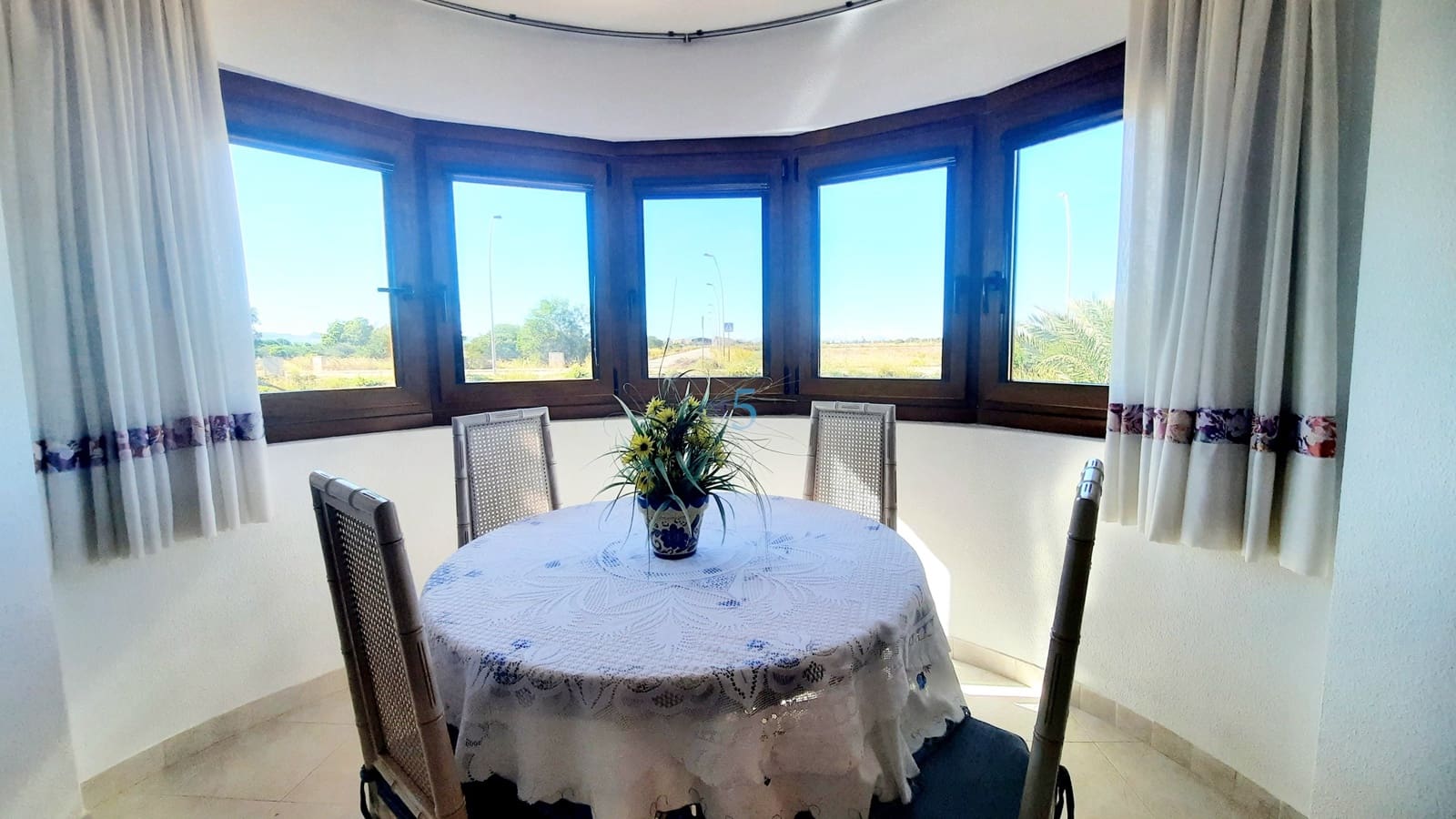 2 soveværelse Lejlighed til salg i Los Urrutias med swimmingpool garage - € 94.500 (Ref: 9352999)