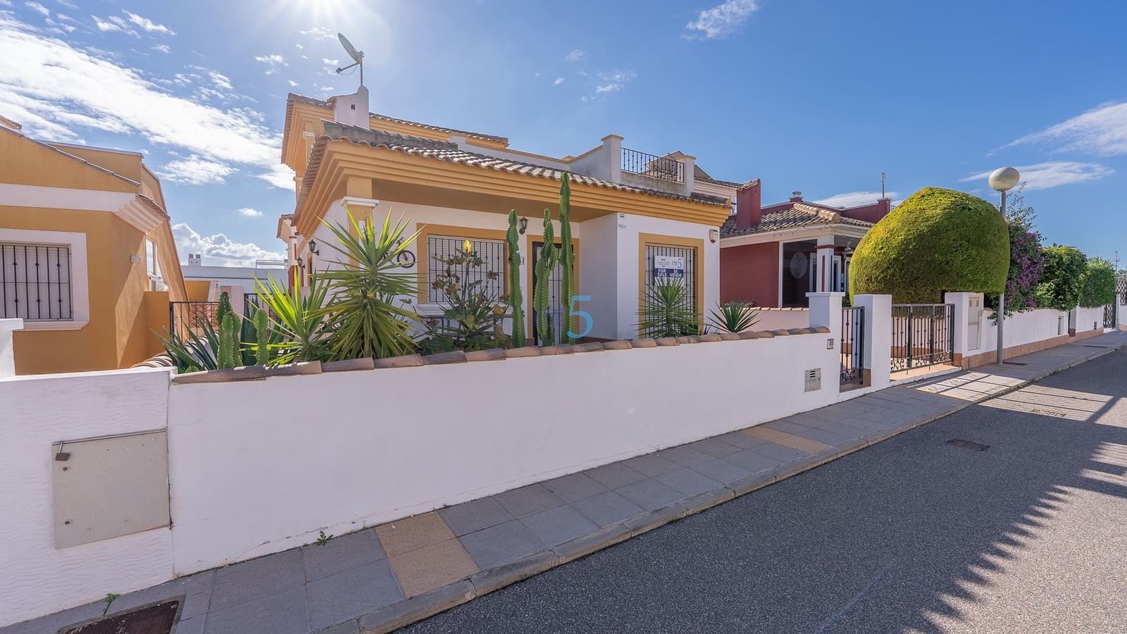 3 bedroom Villa for sale in Vistabella with pool - € 189,000 (Ref: 9353000)