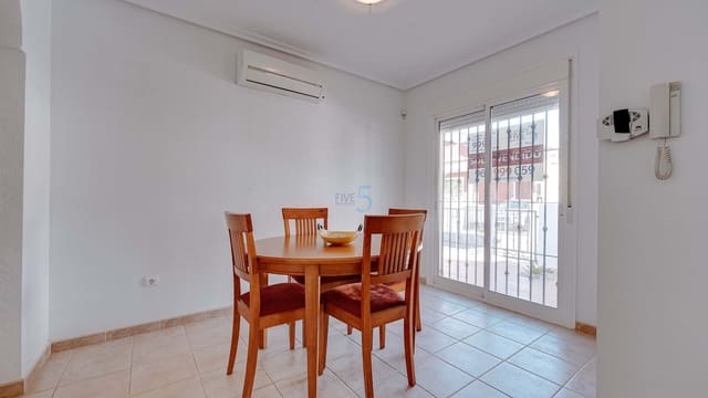 3 bedroom Villa for sale in Vistabella, Orihuela with pool - € 189,000 (Ref: 9353000)