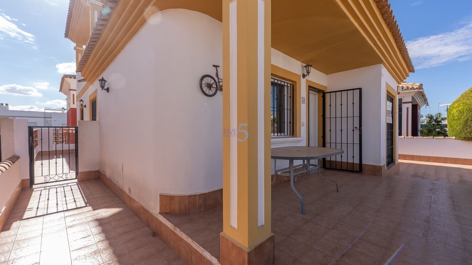 3 bedroom Villa for sale in Vistabella with pool - € 189,000 (Ref: 9353000)