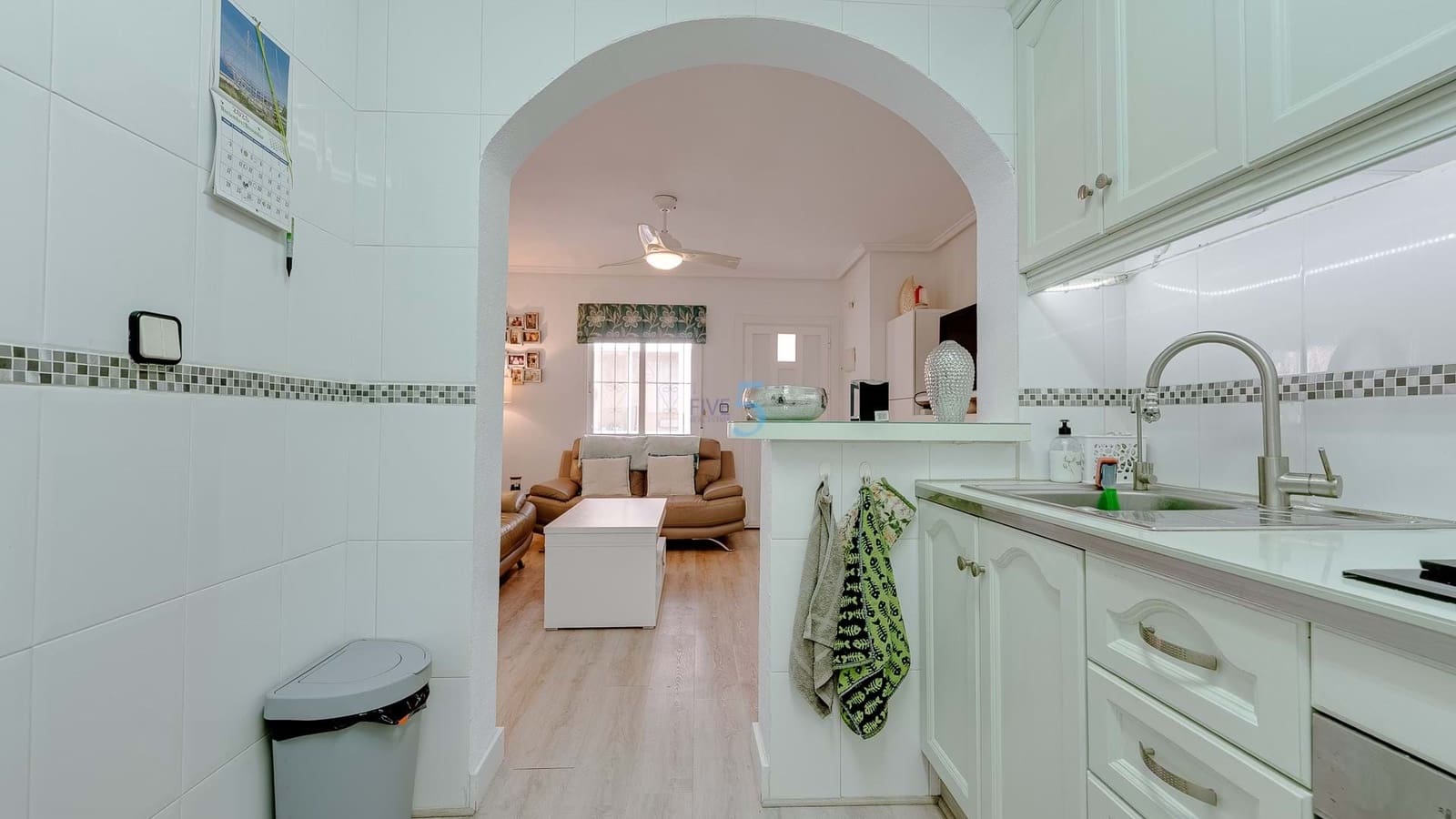 2 quarto Bungalow para venda em Playa Flamenca com piscina - 184 000 € (Ref: 9353001)