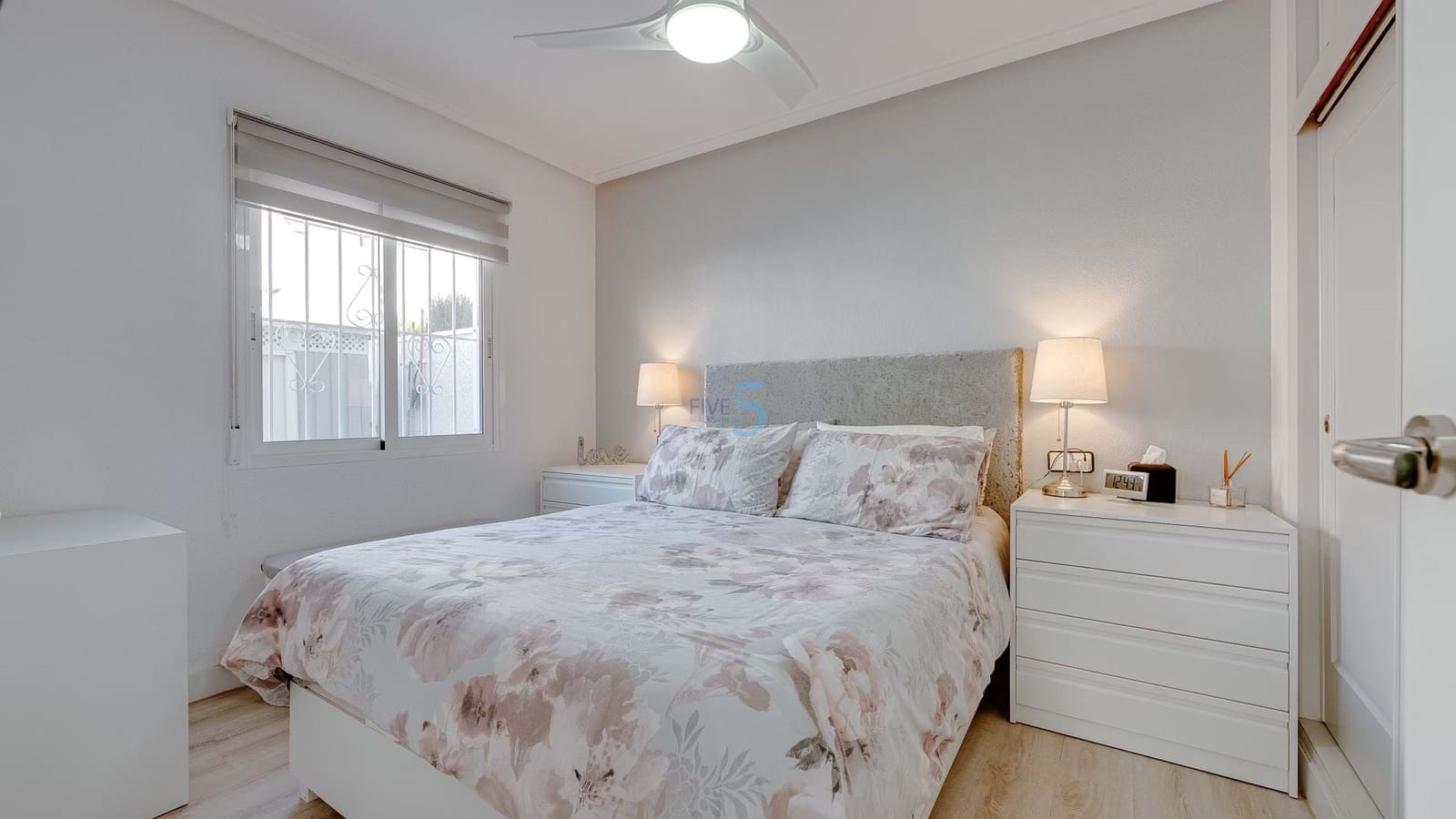 2 quarto Bungalow para venda em Playa Flamenca com piscina - 184 000 € (Ref: 9353001)