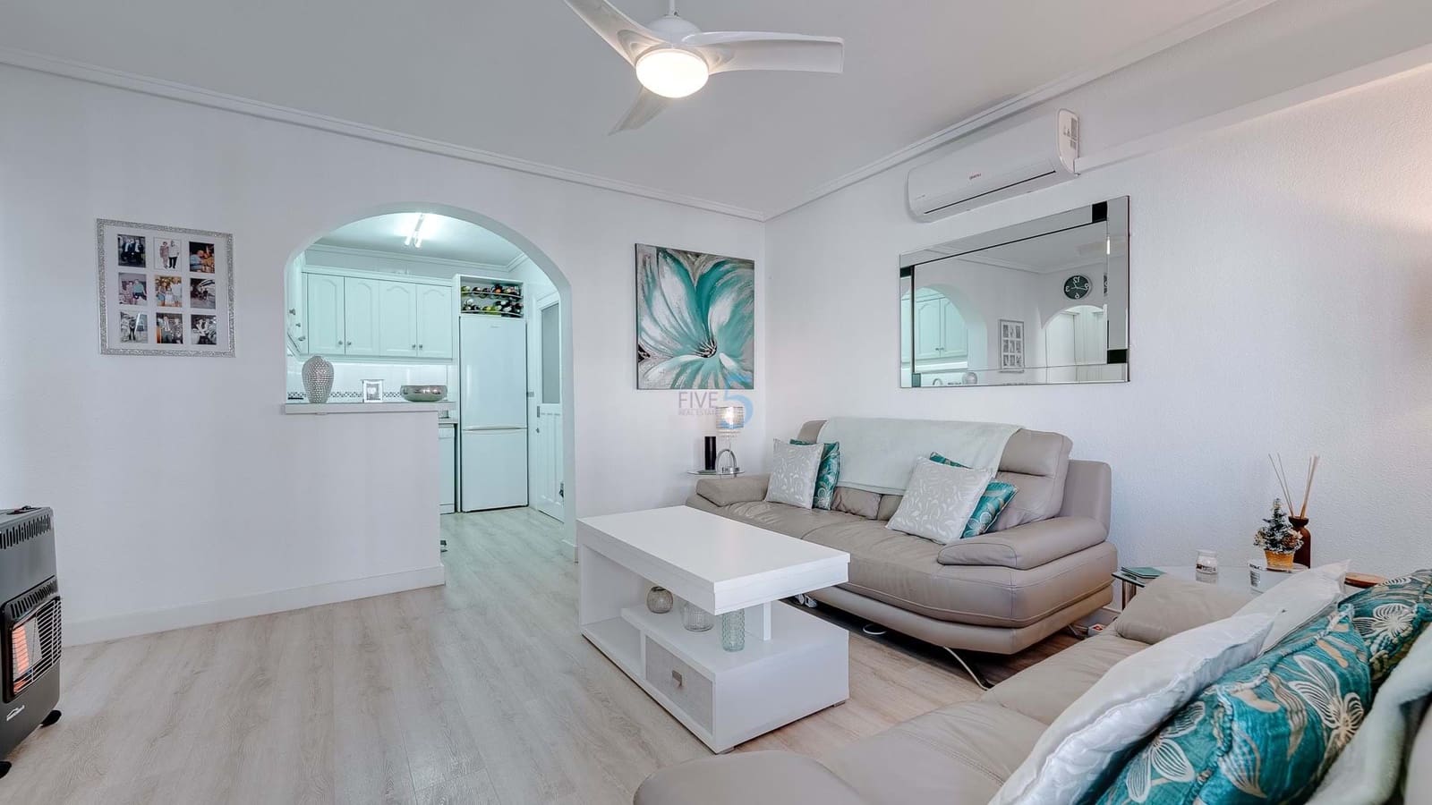 2 quarto Bungalow para venda em Playa Flamenca com piscina - 184 000 € (Ref: 9353001)