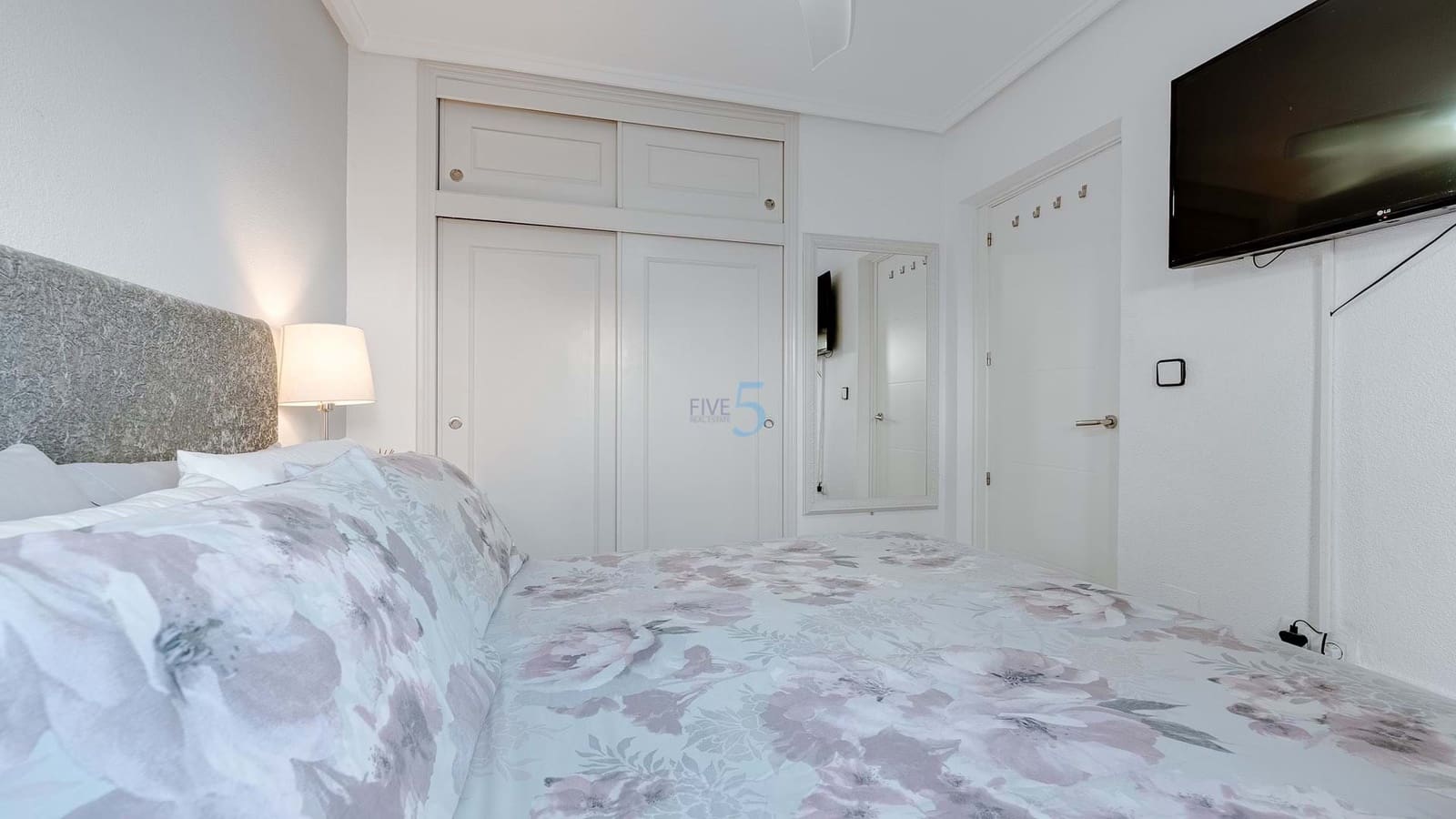 2 quarto Bungalow para venda em Playa Flamenca com piscina - 184 000 € (Ref: 9353001)