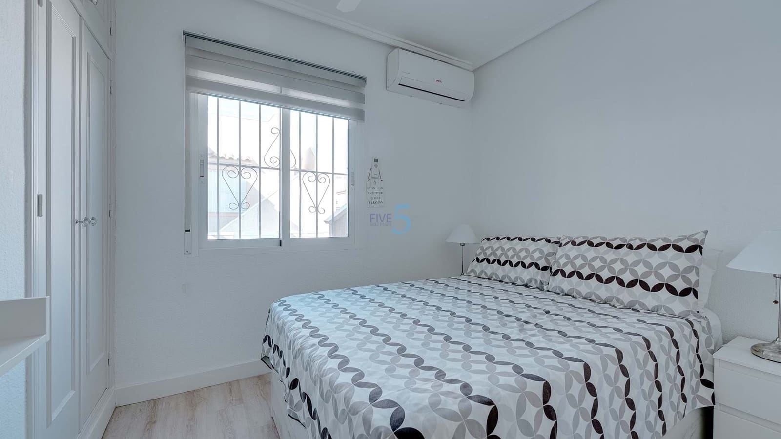 2 quarto Bungalow para venda em Playa Flamenca com piscina - 184 000 € (Ref: 9353001)