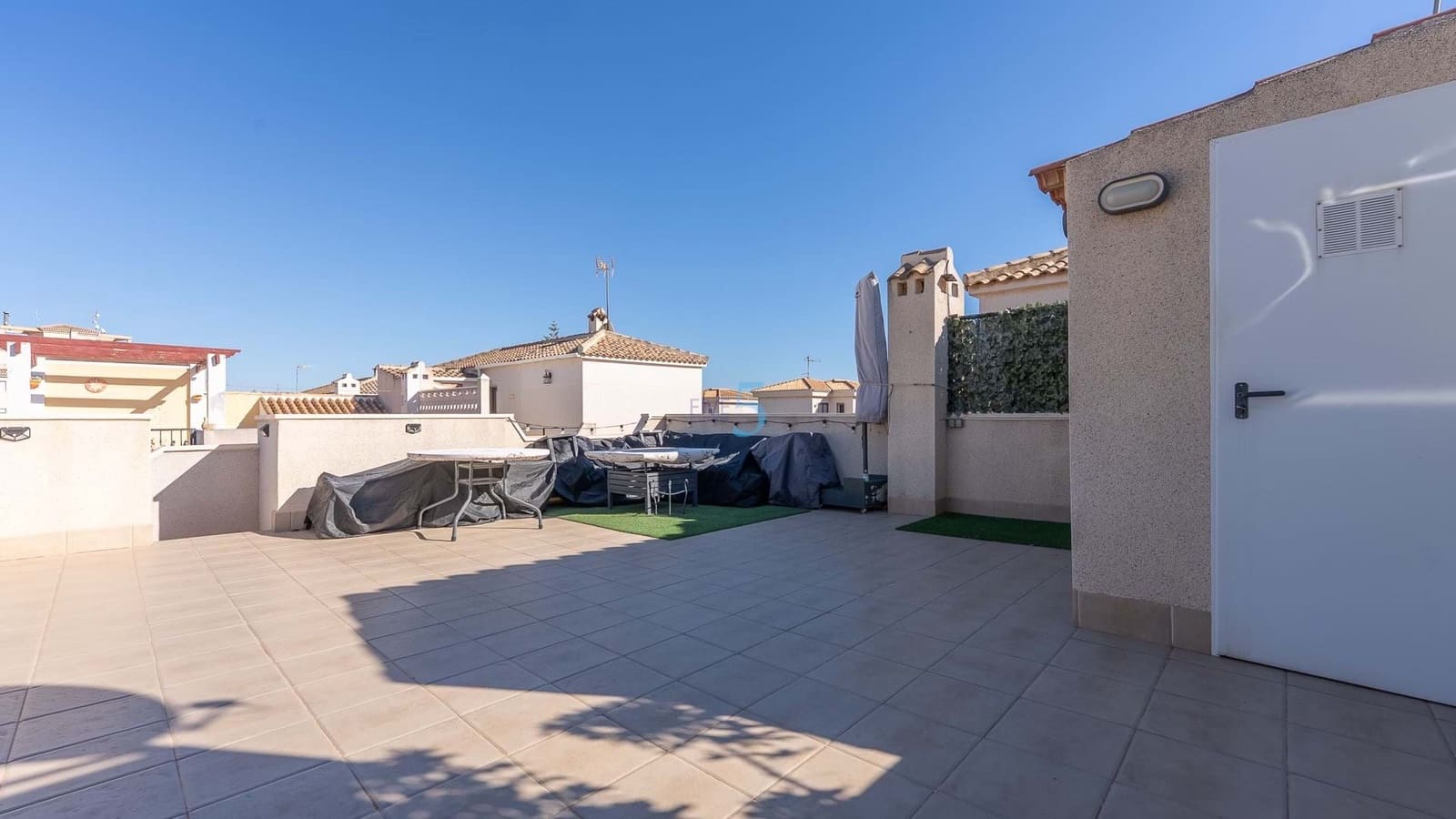 2 quarto Bungalow para venda em Playa Flamenca com piscina - 184 000 € (Ref: 9353001)