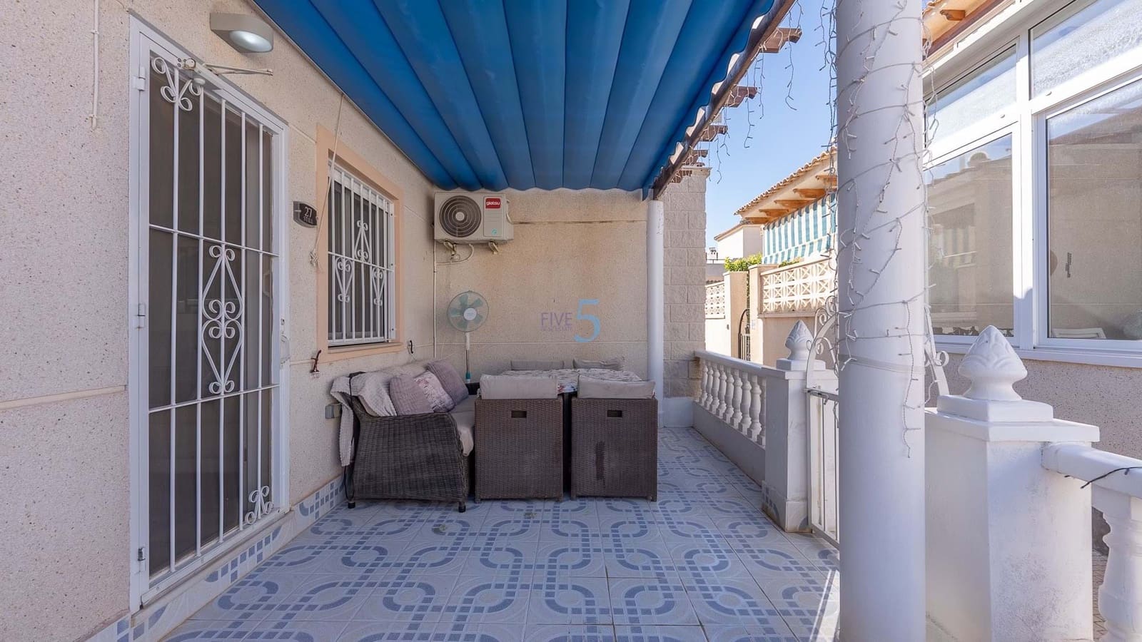 2 quarto Bungalow para venda em Playa Flamenca com piscina - 184 000 € (Ref: 9353001)