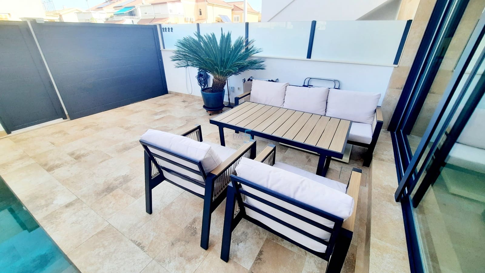 Apartamento de 2 habitaciones en San Pedro del Pinatar en venta con piscina garaje - 280.000 € (Ref: 9353002)