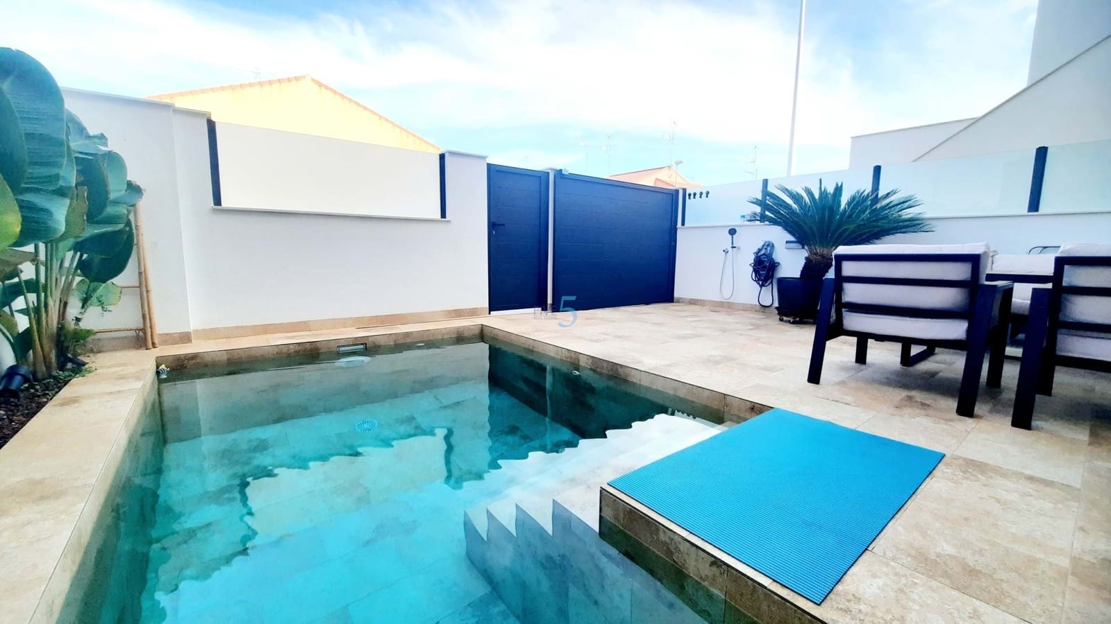 Apartamento de 2 habitaciones en San Pedro del Pinatar en venta con piscina garaje - 280.000 € (Ref: 9353002)