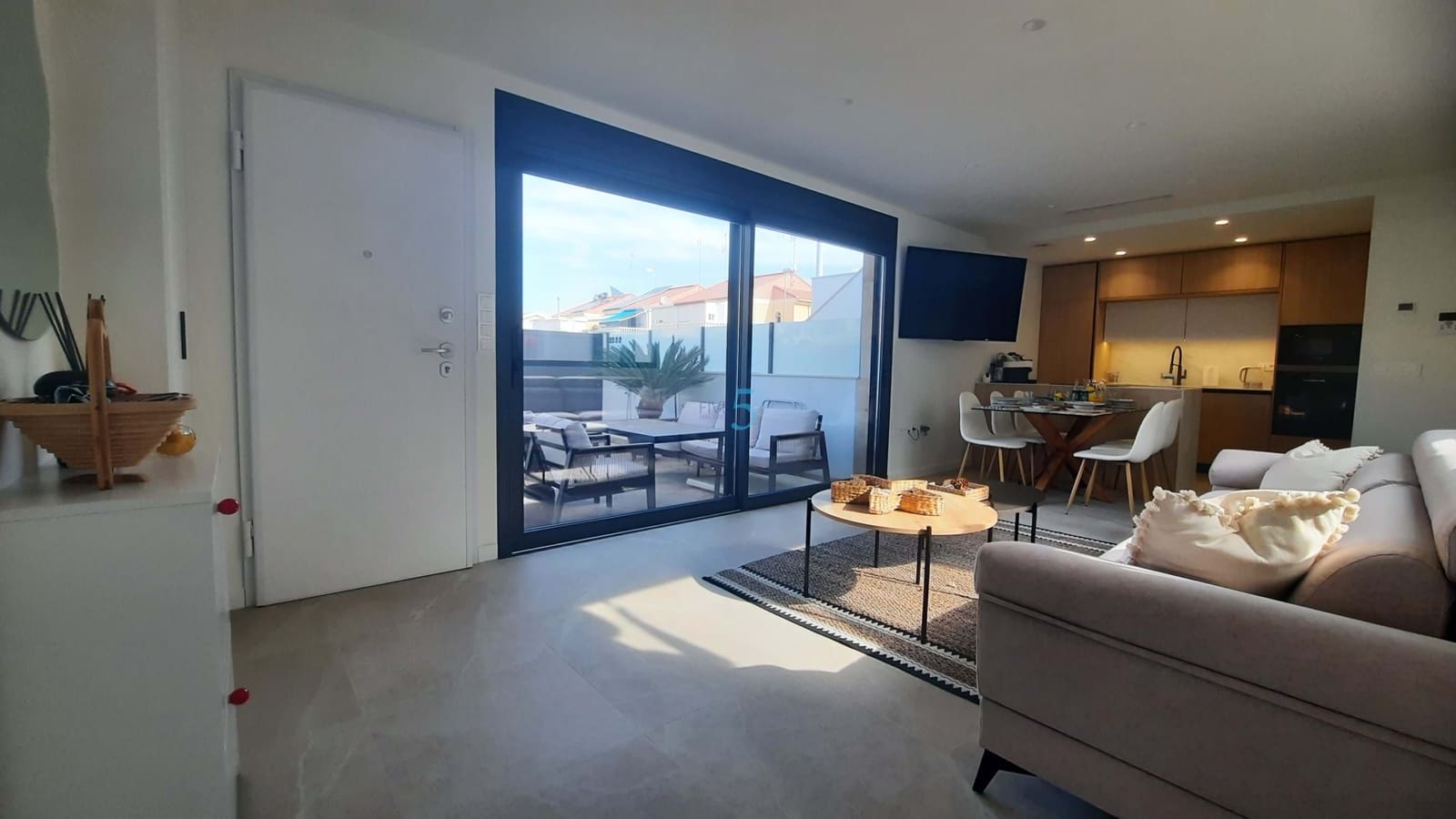 Apartamento de 2 habitaciones en San Pedro del Pinatar en venta con piscina garaje - 280.000 € (Ref: 9353002)