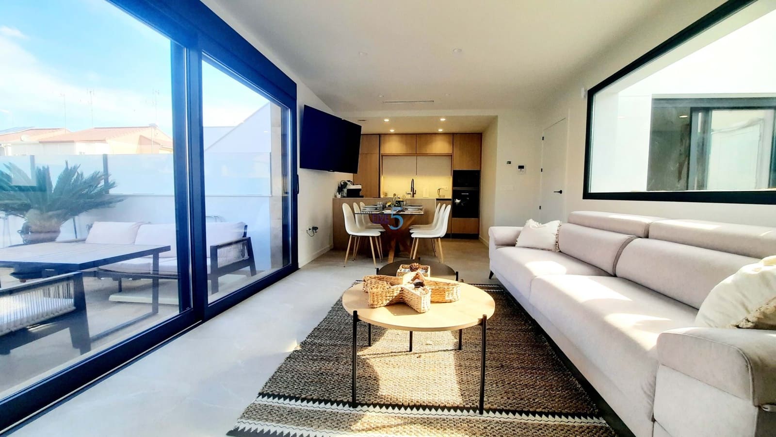 Apartamento de 2 habitaciones en San Pedro del Pinatar en venta con piscina garaje - 280.000 € (Ref: 9353002)