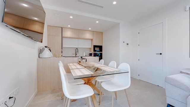 2 makuuhuone Huoneisto myytävänä paikassa San Pedro del Pinatar mukana uima-altaan 
autotalli - 270 000 € (Ref: 9353002)