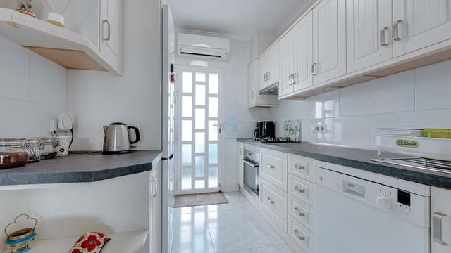 2 makuuhuone Bungalow myytävänä paikassa Ciudad Quesada, Rojales mukana uima-altaan 
autotalli - 170 000 € (Ref: 9356417)