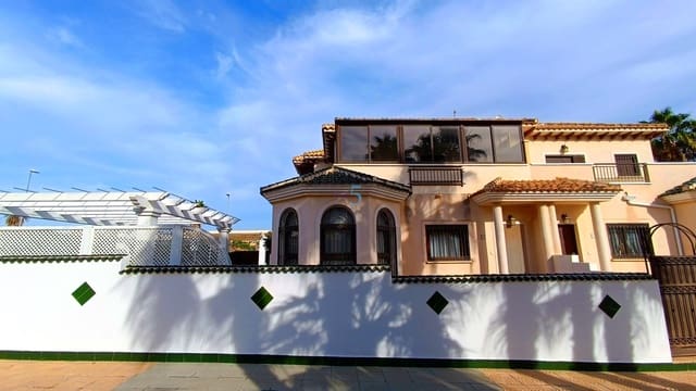 3 quarto Moradia Geminada para venda em Ciudad Quesada, Rojales com piscina - 299 999 € (Ref: 9356486)