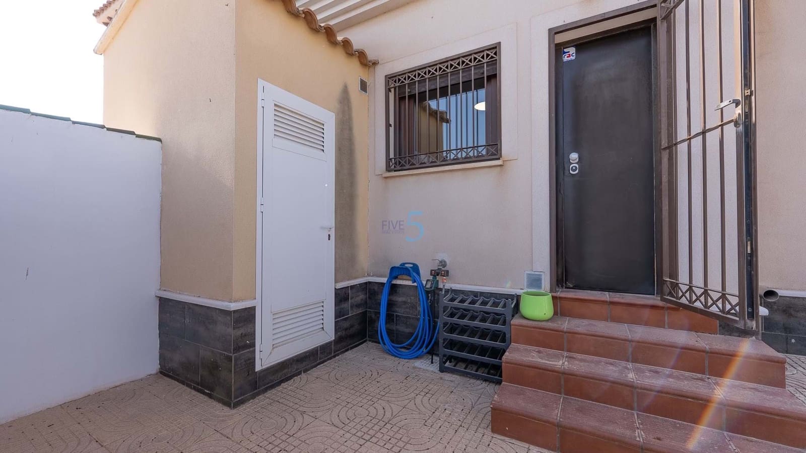 3 bedroom Semi-detached Villa for sale in Ciudad Quesada with pool - € 299,999 (Ref: 9356486)