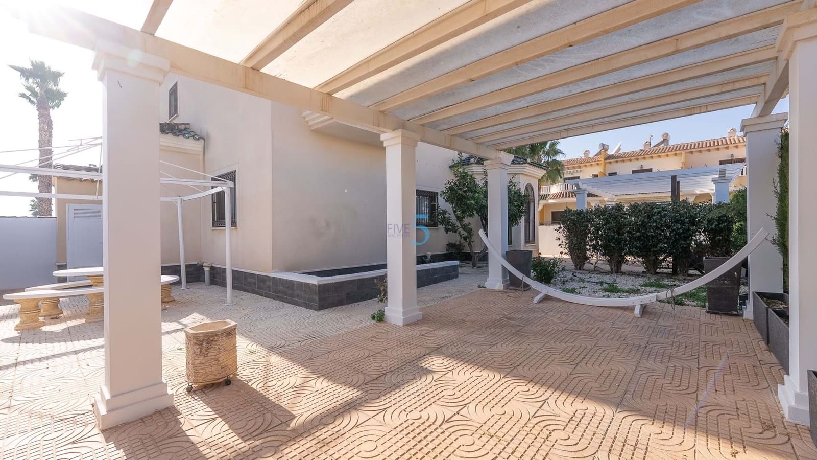 3 bedroom Semi-detached Villa for sale in Ciudad Quesada with pool - € 299,999 (Ref: 9356486)