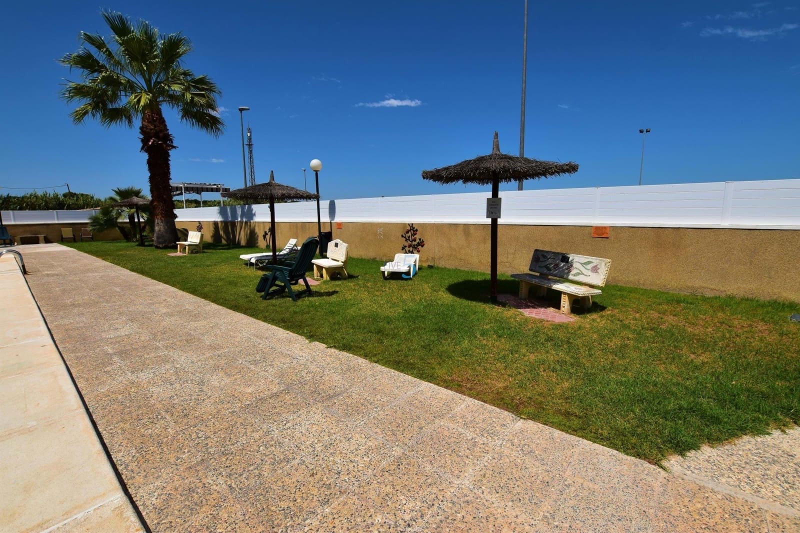 Chalet de 3 habitaciones en Algorfa en venta con piscina - 199.999 € (Ref: 9356487)
