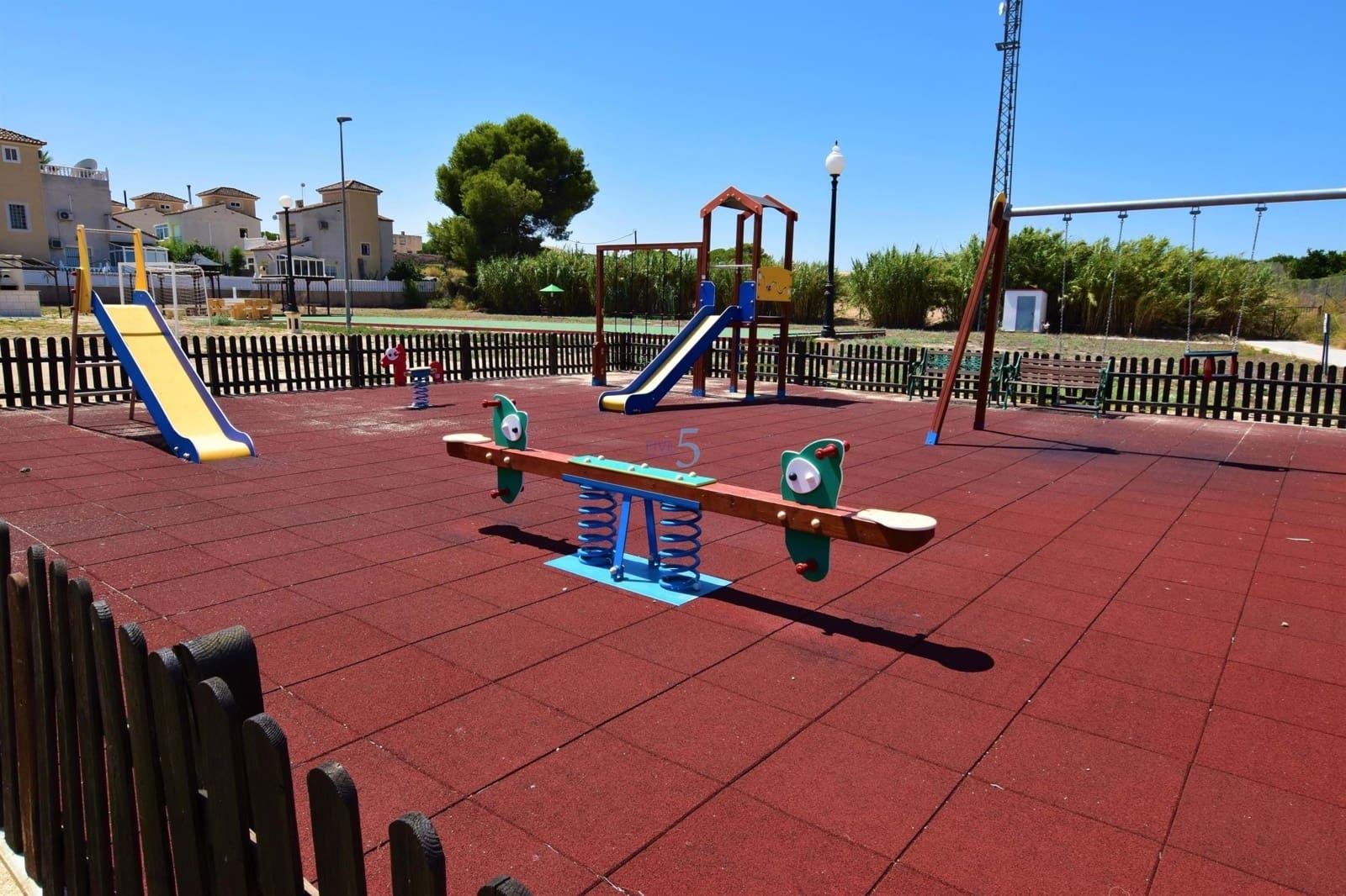 Chalet de 3 habitaciones en Algorfa en venta con piscina - 199.999 € (Ref: 9356487)