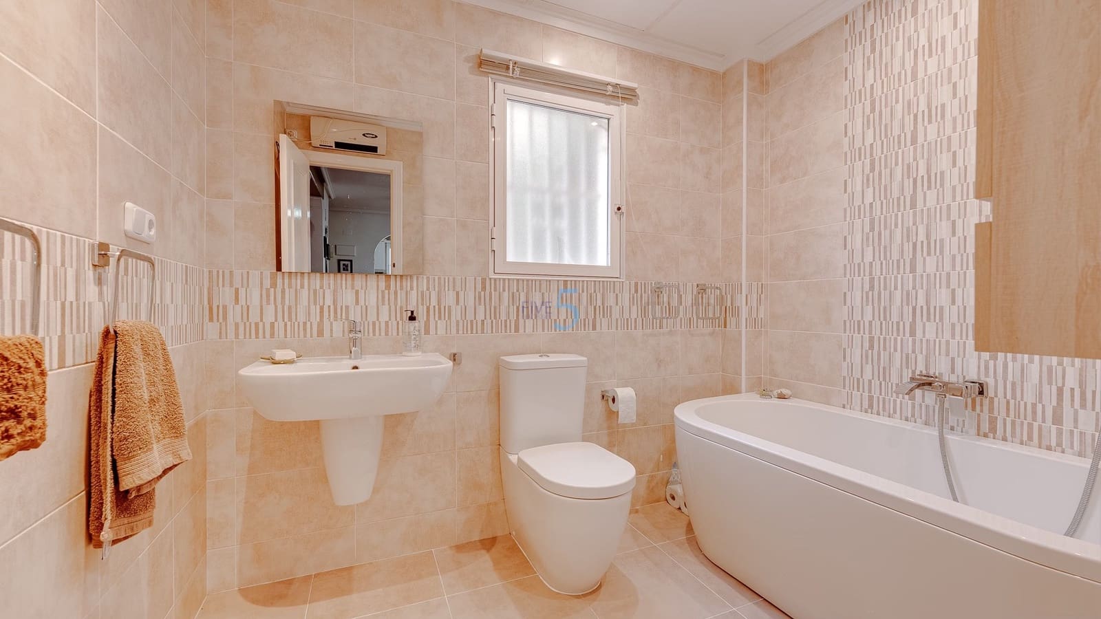 3 makuuhuone Huvila myytävänä paikassa Algorfa mukana uima-altaan - 195 000 € (Ref: 9356487)