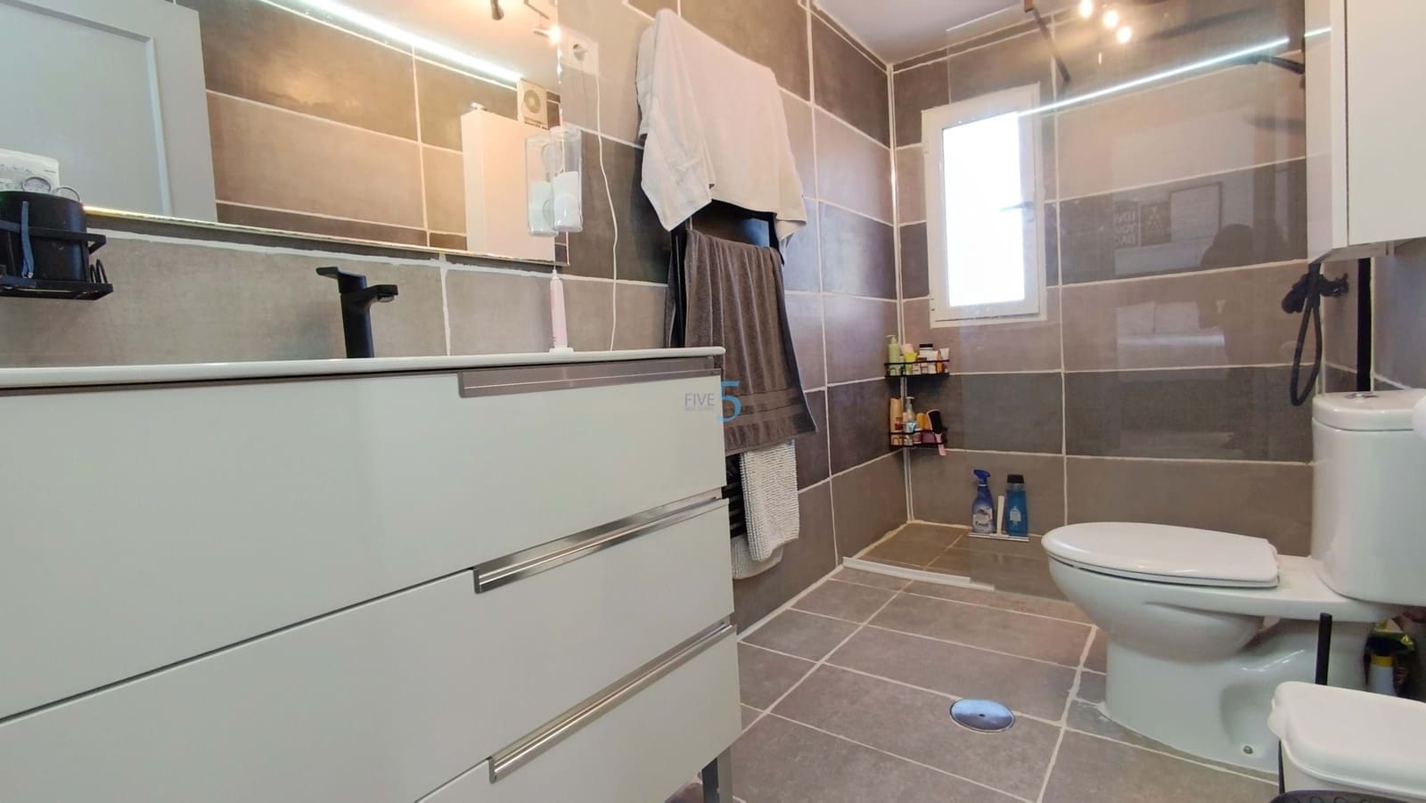 4 soverom Villa til salgs i Benijofar med svømmebasseng garasje - € 399 000 (Ref: 9357802)