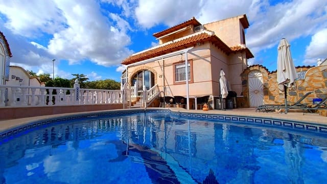 4 soverom Villa til salgs i Benijófar med svømmebasseng garasje - € 399 000 (Ref: 9357802)